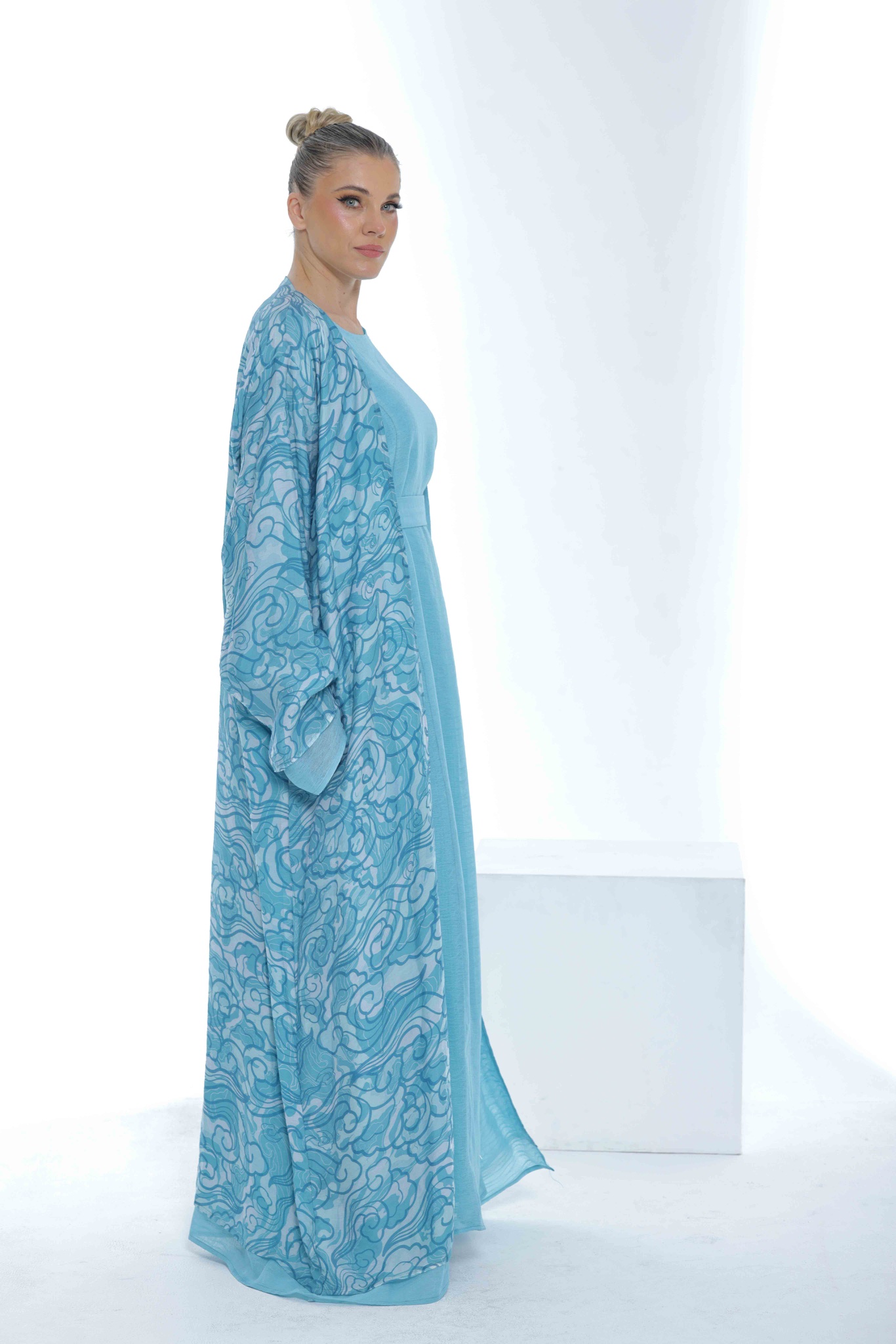 Azure Abaya - Image 2