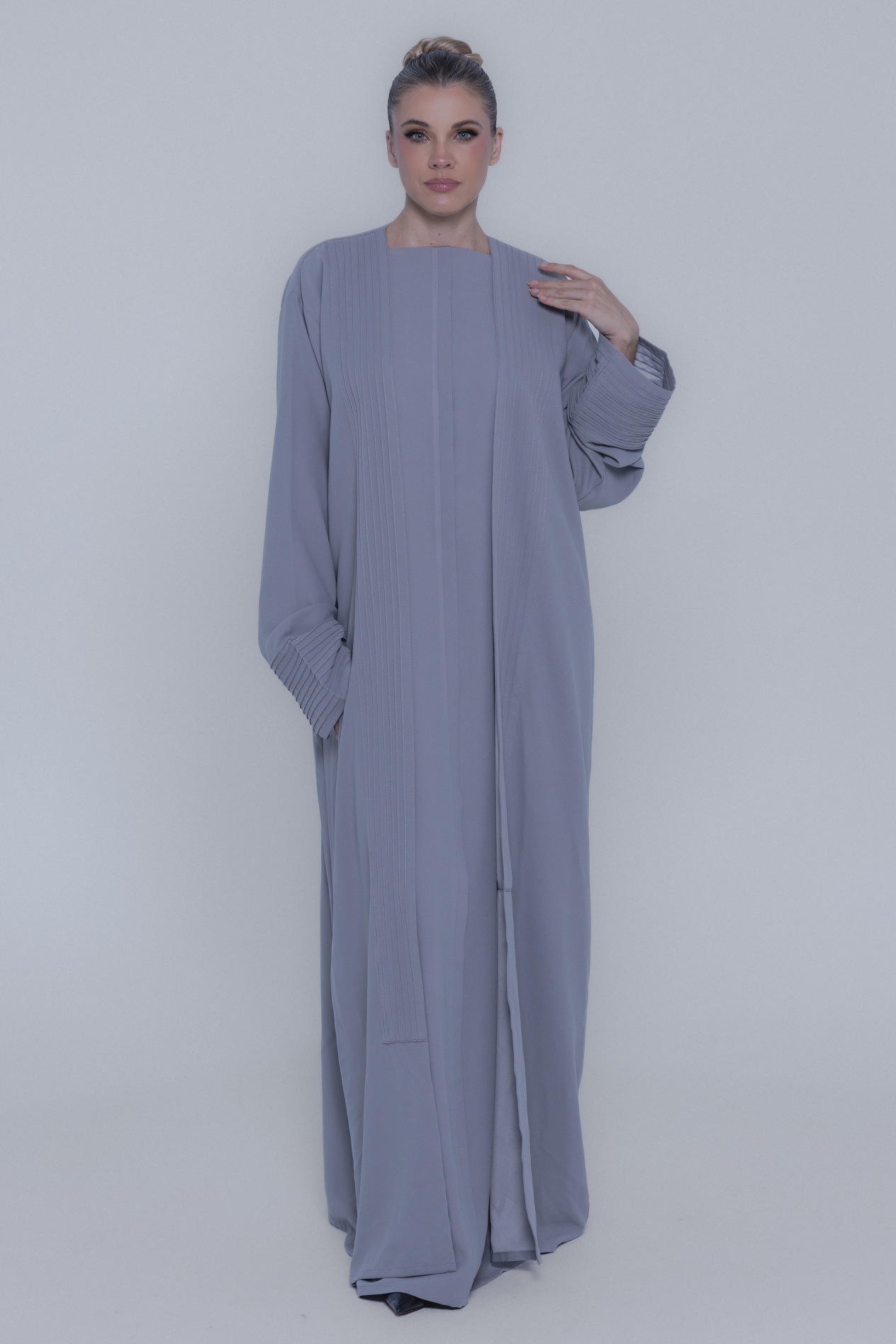 Lubna Abaya - Image 2