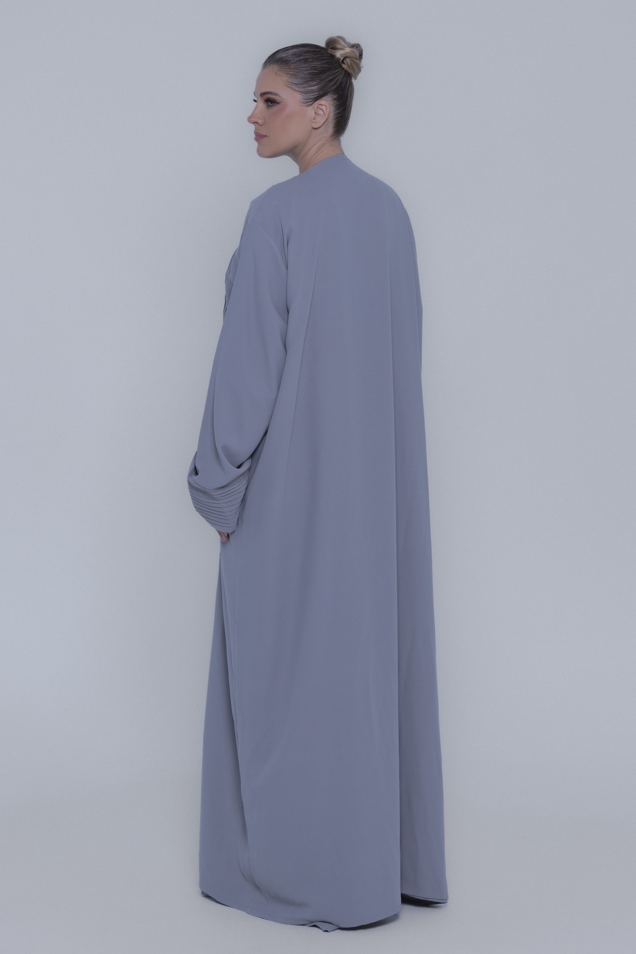 Lubna Abaya - Image 3